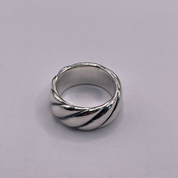 David Yurman Sculpted Cable Band Ring - Picture 5 of 8